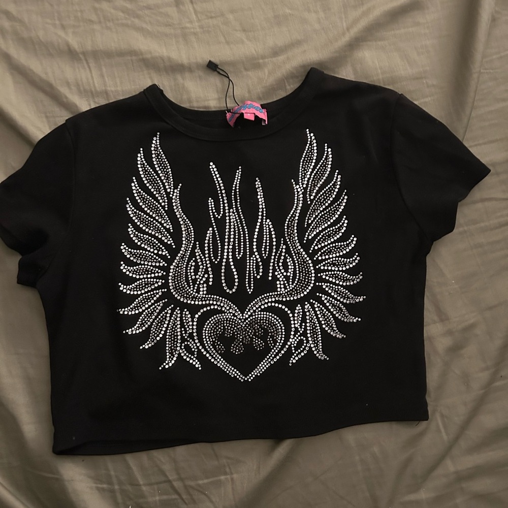 Edikted Black and Silver Graphic Tee, never worn out!